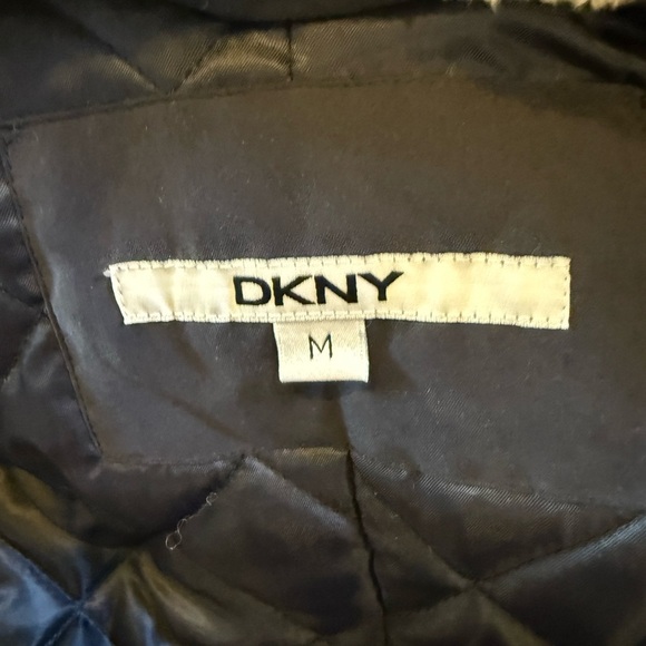 🧥 DKNY Navy Quilted Lined Parka Jacket - Medium - Detachable Faux Fur Hood - Picture 13 of 16
